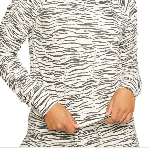 Chaser Zebra Print Shirred Pullover Lightweight Sweatshirt - Picture 7 of 14